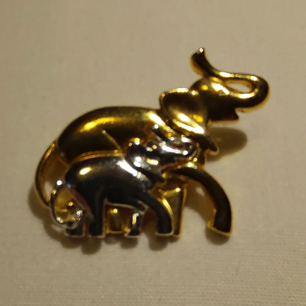 Vintage Elephant Brooch Pin Silver Gold Tone Metal Lucky Mother & Baby Pin EUC